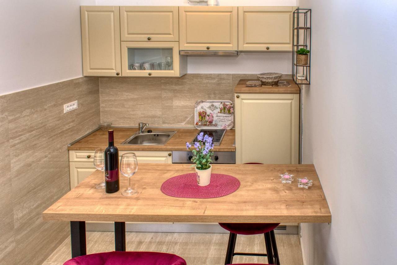 Apartman Ante Sukošan Exterior foto